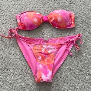 Gilly Hicks bikini